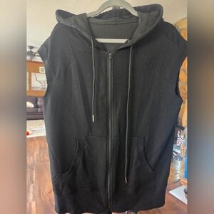Ladies sleeveless/hooded/zippered vest M